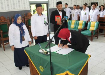 Pelantikan Panitera Pengganti Desyah Arliana,SH