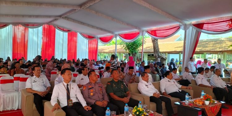 Program Khitanan Massal yang Diselenggarakan oleh Pemkab Madiun