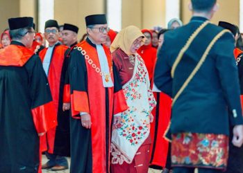 Wisuda Purna Bhakti Ketua Pengadilan Tinggi Surabaya