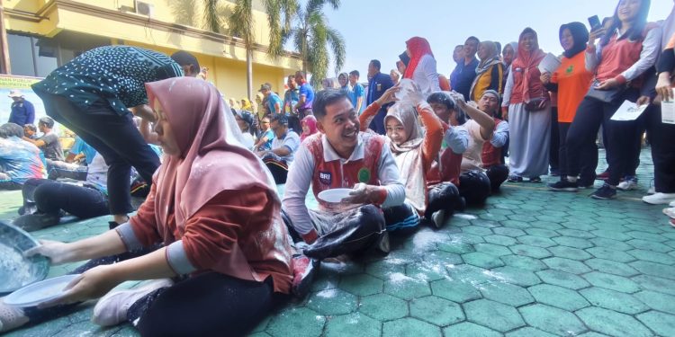 Lomba Tepung Estafet Meriahkan Kegiatan di Pengadilan Agama Kabupaten Madiun