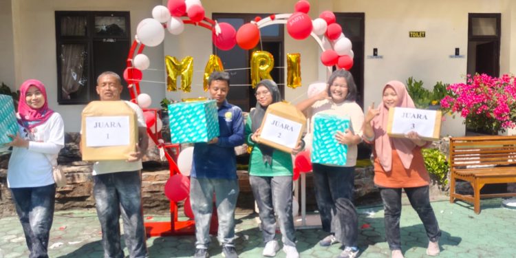 Lomba Tepung Estafet Meriahkan Kegiatan di Pengadilan Agama Kabupaten Madiun