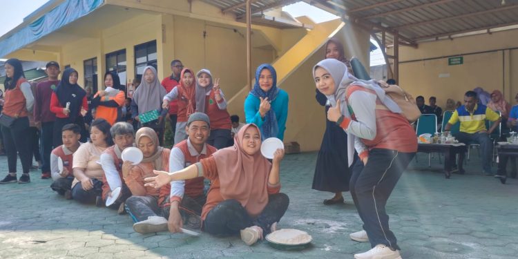 Lomba Tepung Estafet Meriahkan Kegiatan di Pengadilan Agama Kabupaten Madiun