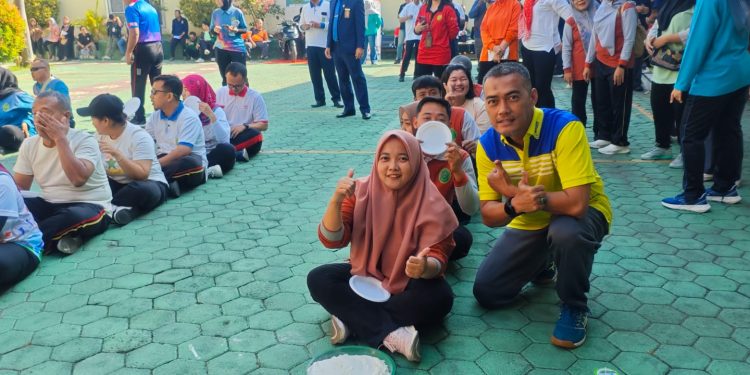 Lomba Tepung Estafet Meriahkan Kegiatan di Pengadilan Agama Kabupaten Madiun