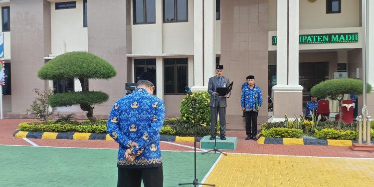 Upacara Peringatan Hari Pahlawan 2024 di Pengadilan Negeri Kabupaten Madiun