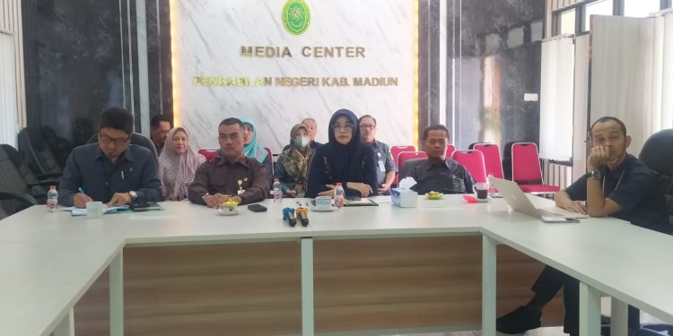 Pengadilan Tinggi Surabaya Gelar Sosialisasi PERMA Nomor 1, 2, dan 3 Tahun 2022 secara Daring