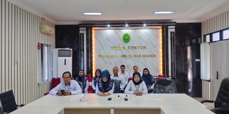 Perisai Badilum Episode 8 Bahas Pengadilan, Media, dan Keriuhan Netizen