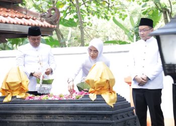 Ziarah ke Makam Kyai Anom Besari, Pemkab Madiun Lestarikan Tradisi Leluhur