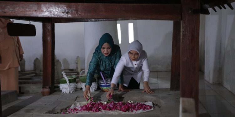 Ziarah ke Makam Kyai Anom Besari, Pemkab Madiun Lestarikan Tradisi Leluhur