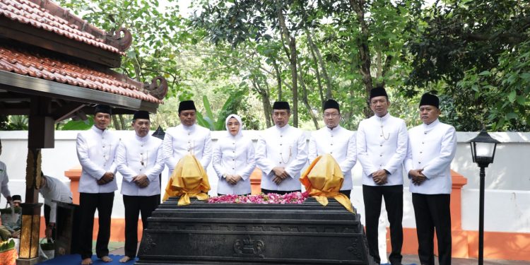 Ziarah ke Makam Kyai Anom Besari, Pemkab Madiun Lestarikan Tradisi Leluhur