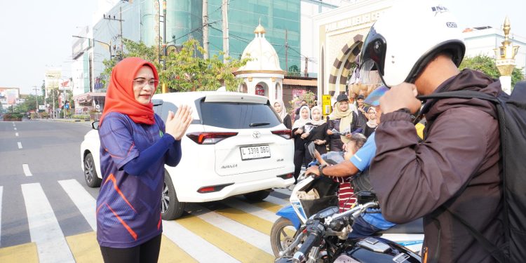 Semarak Jalan Sehat HUT RI Ke 80 & HUT MA.RI Ke 80 di Madiun: Pererat Persatuan Pengadilan se-Madiun Raya