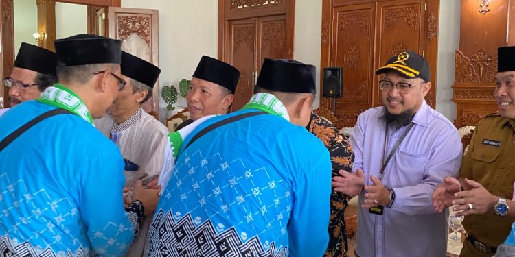 Waka PN Kabupaten Madiun Hadiri Pemberangkatan Jamaah Haji Tahun 1447 H/2026 M