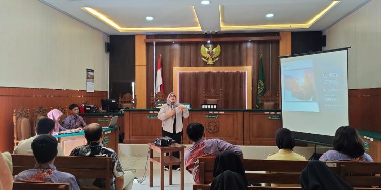 Pengadilan Negeri Kabupaten Madiun Gelar Pelatihan Service Excellent