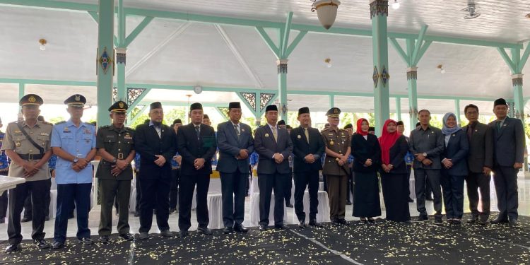Wakil Ketua PN Kabupaten Madiun Hadiri Pelantikan Sekretaris Daerah Kabupaten Madiun